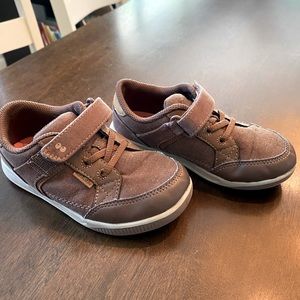 surprise by stride rite boys size 9 toddler shoes.